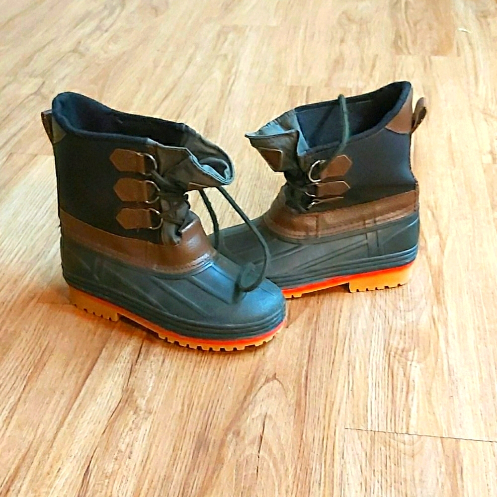 Professional snow boots.
